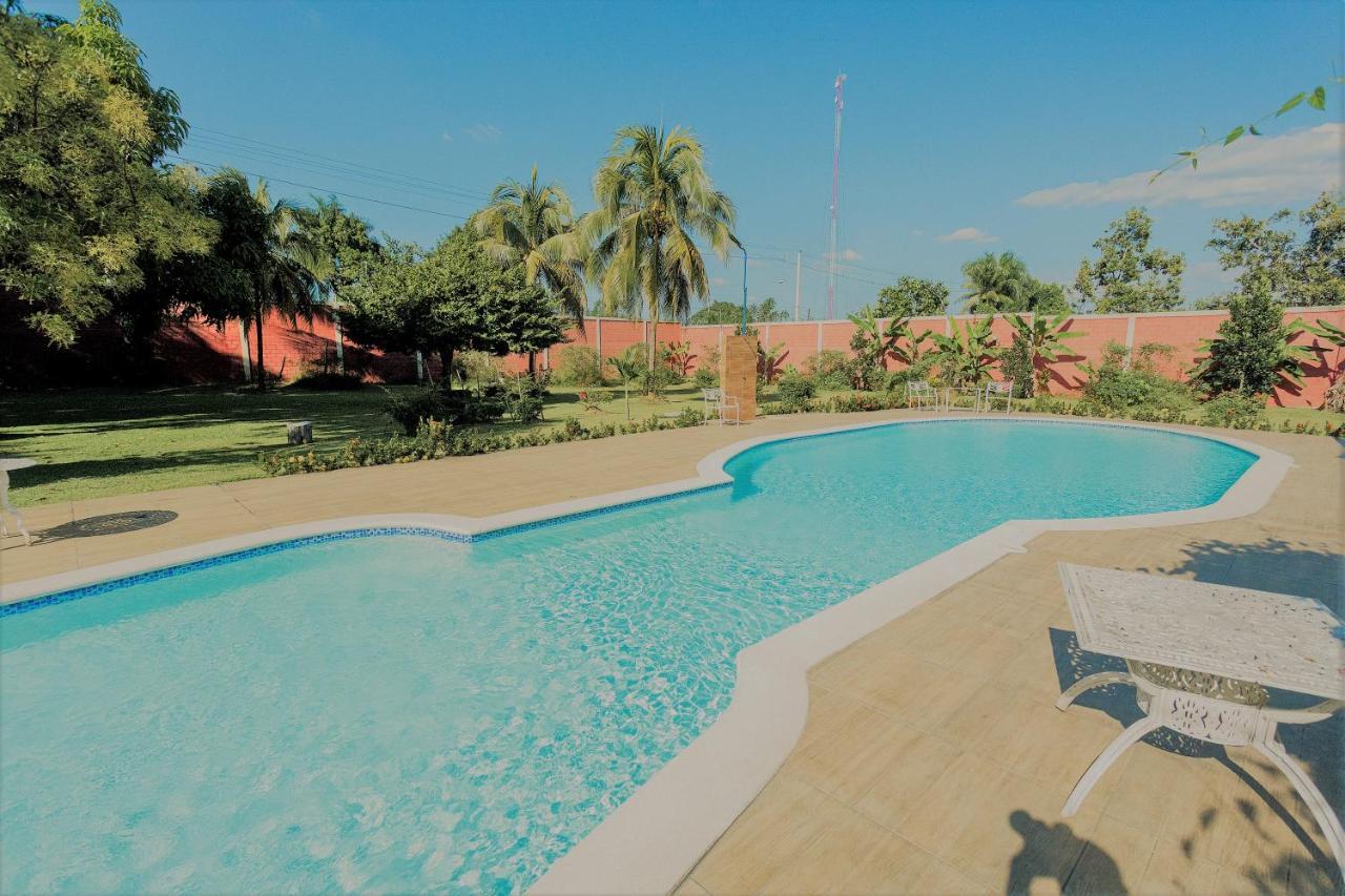 Rancho Guacamayos Hotel & Restaurantes Bonao Exterior foto